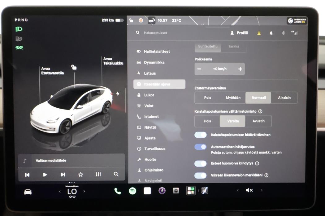 TESLA Model 3 2023
