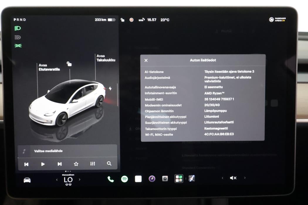 TESLA Model 3 2023