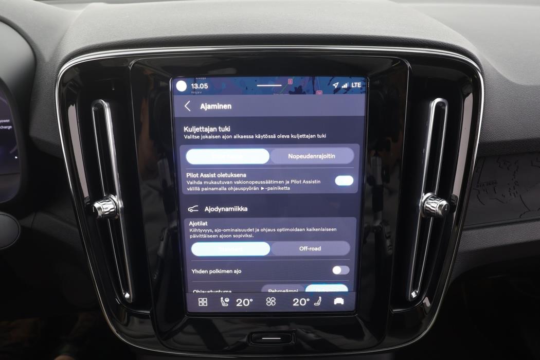 VOLVO C40 2023
