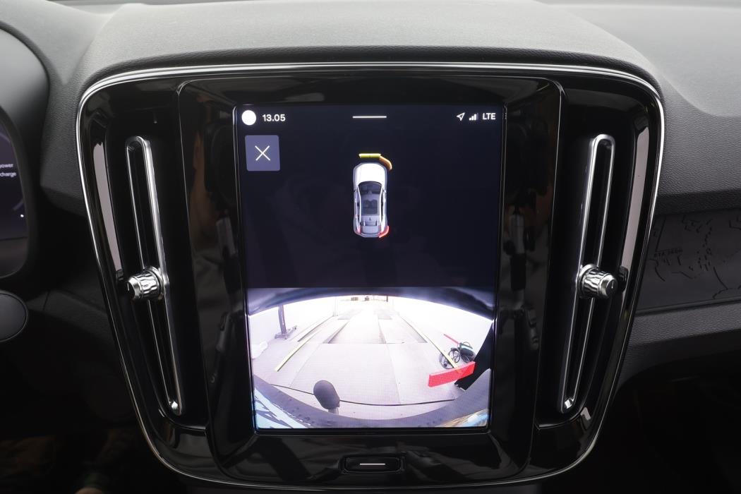 VOLVO C40 2023