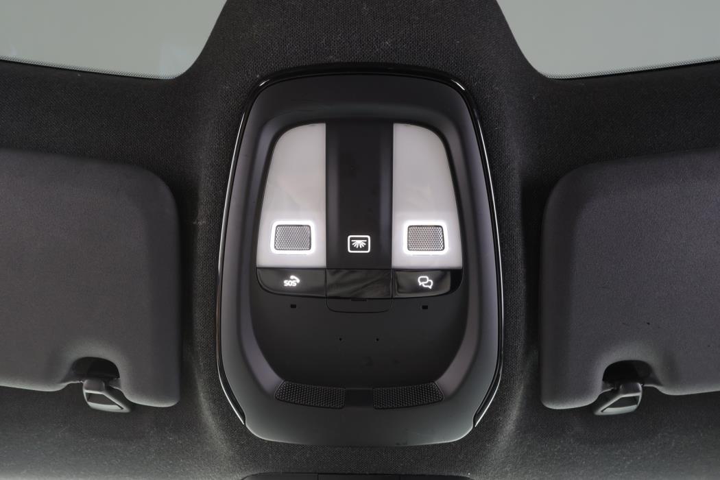 VOLVO C40 2023