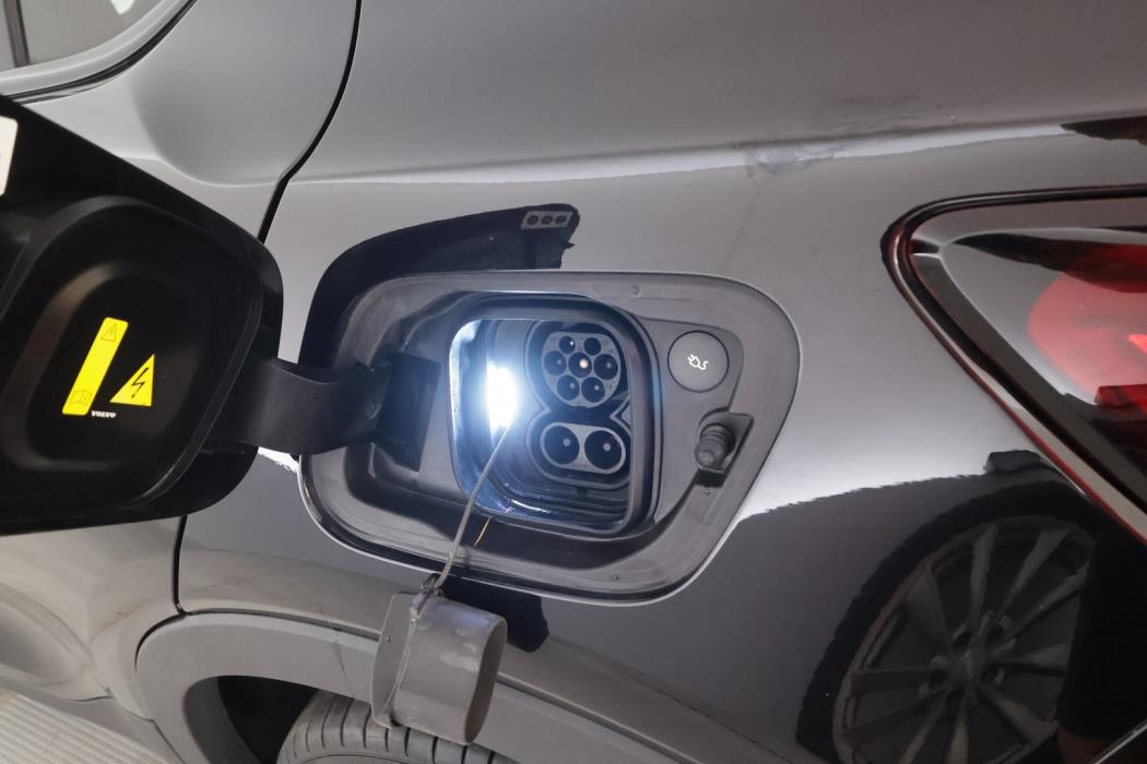 VOLVO C40 2023