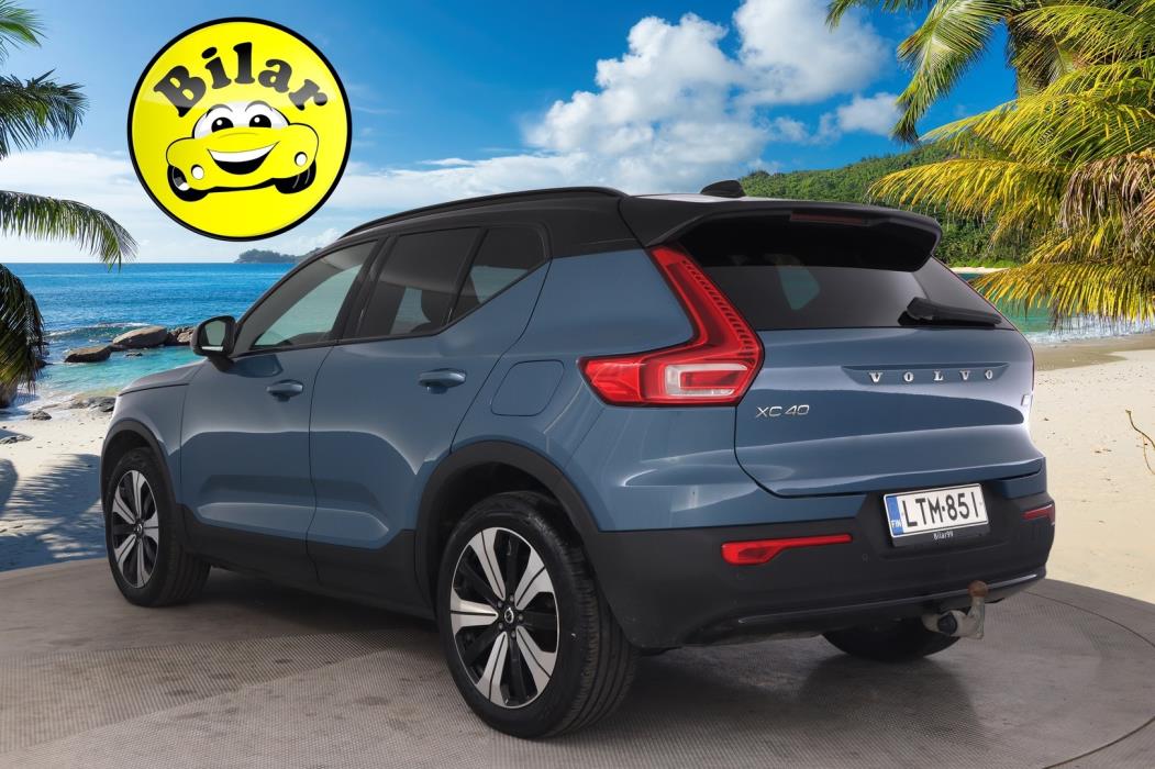 VOLVO XC40 2023