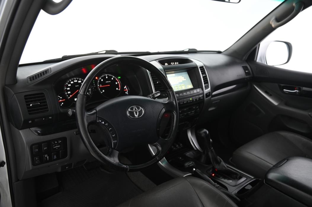 TOYOTA Land Cruiser 2009