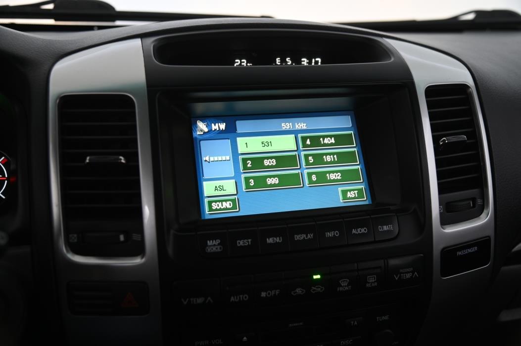 TOYOTA Land Cruiser 2009