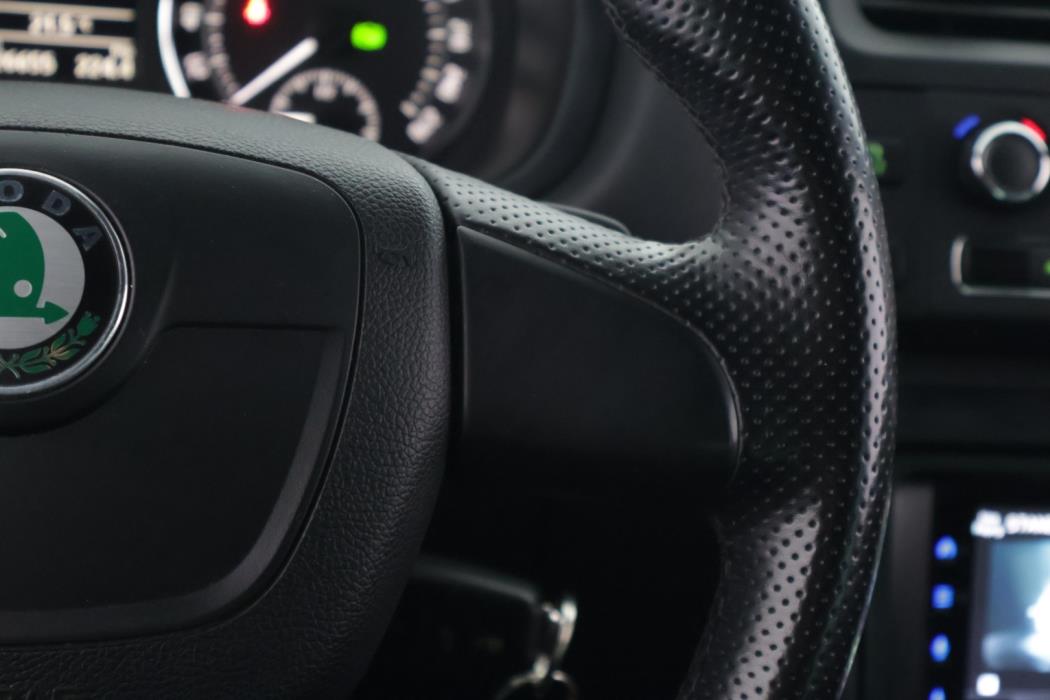 SKODA Fabia 2011