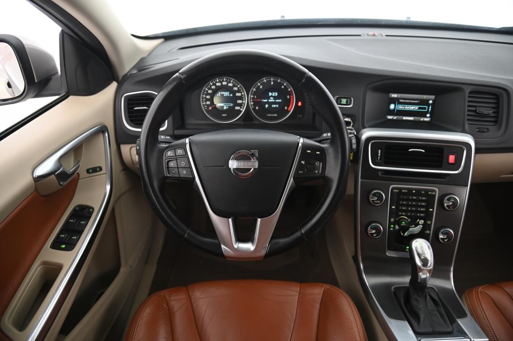 VOLVO V60 2013