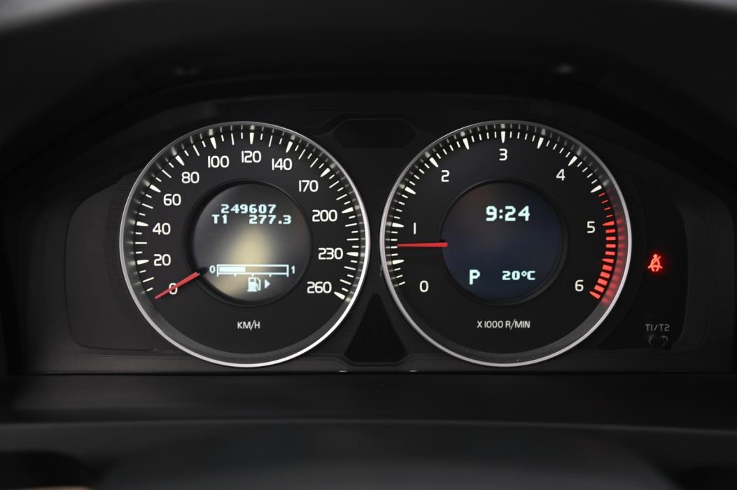 VOLVO V60 2013