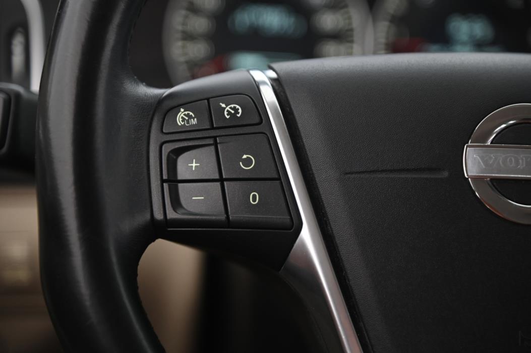 VOLVO V60 2013