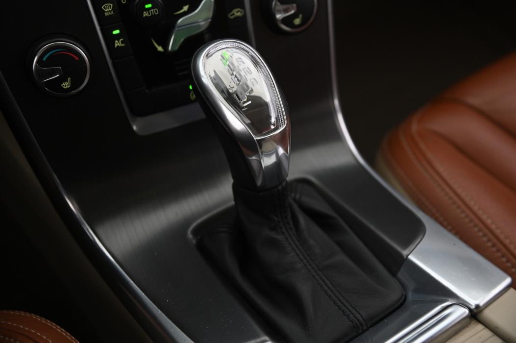 VOLVO V60 2013