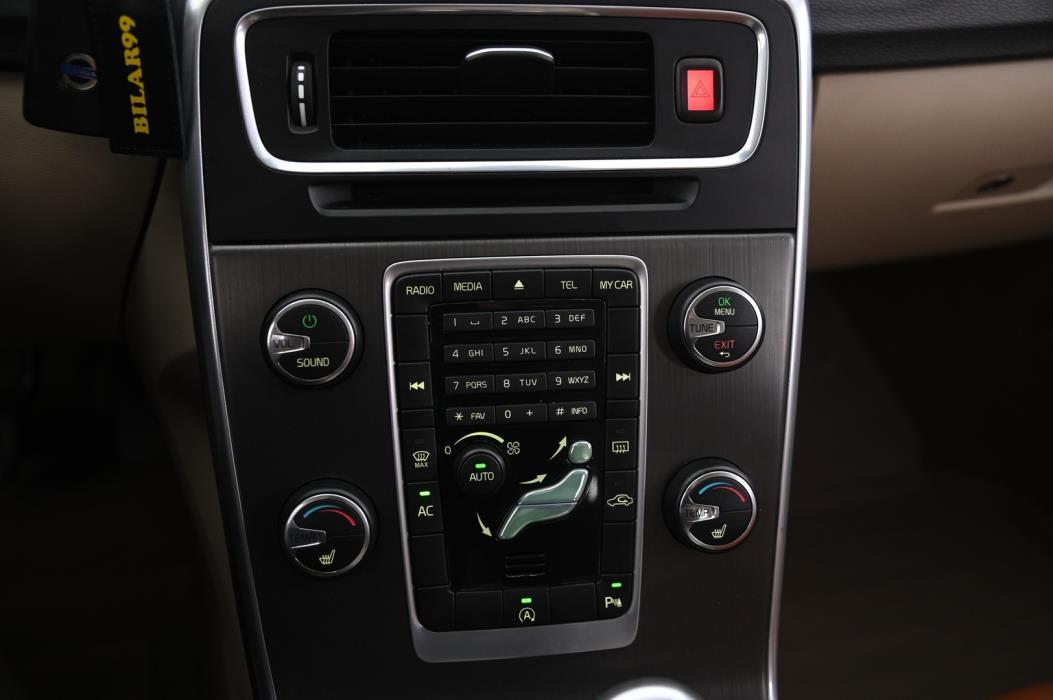 VOLVO V60 2013