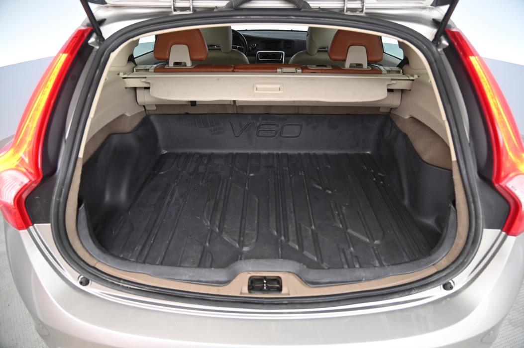 VOLVO V60 2013