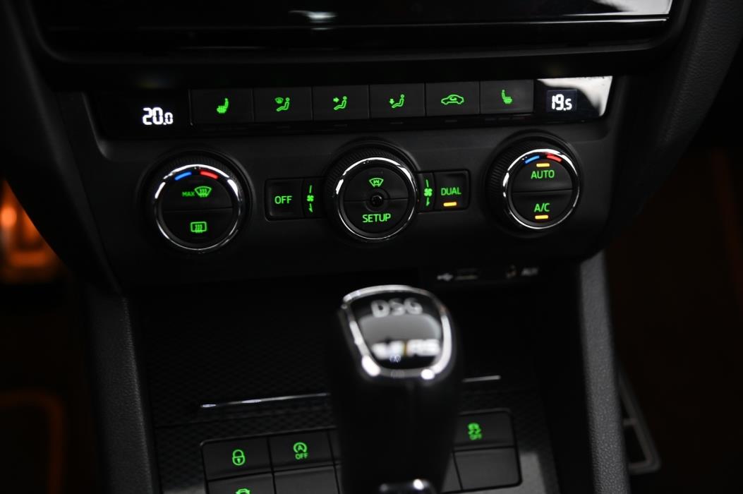 SKODA Octavia 2014