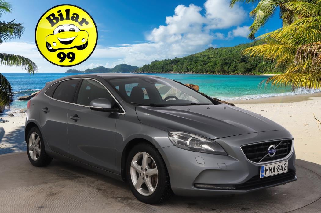 VOLVO V40 2015