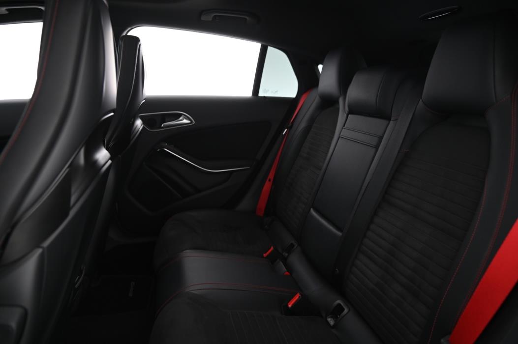 MERCEDES-BENZ CLA 2015