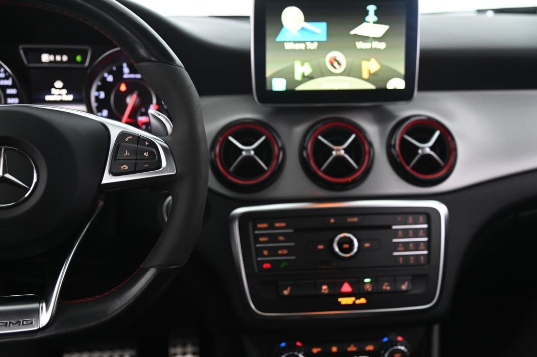 MERCEDES-BENZ CLA 2015