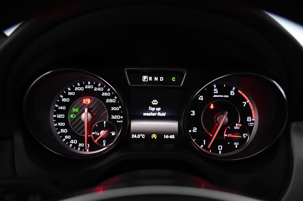 MERCEDES-BENZ CLA 2015
