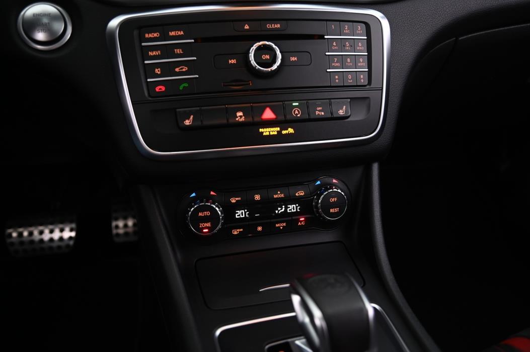 MERCEDES-BENZ CLA 2015