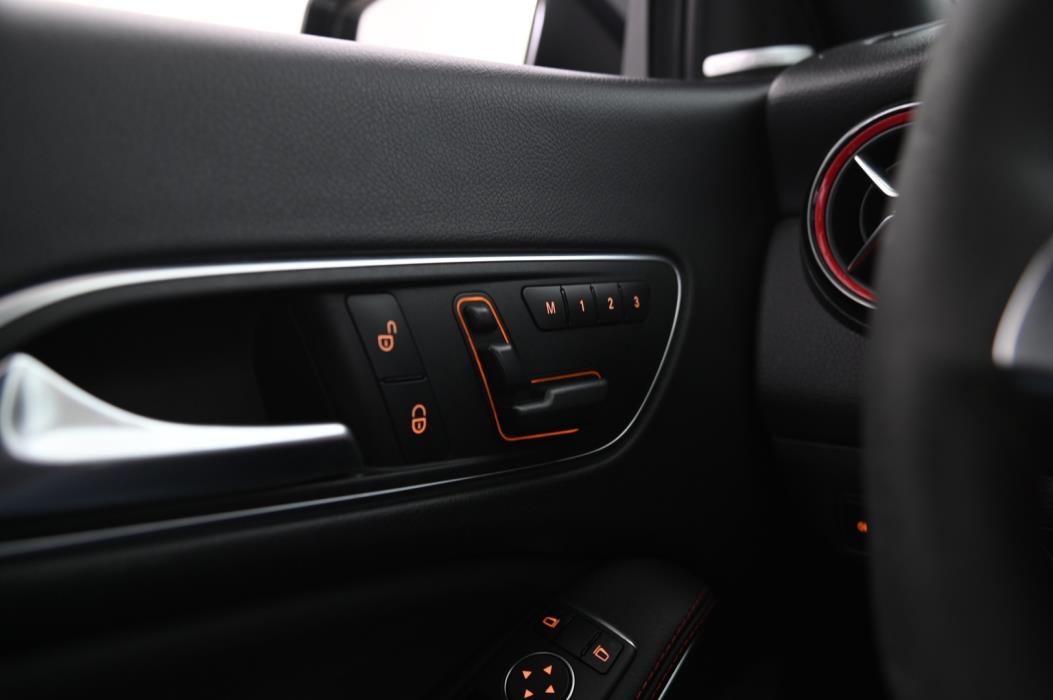 MERCEDES-BENZ CLA 2015