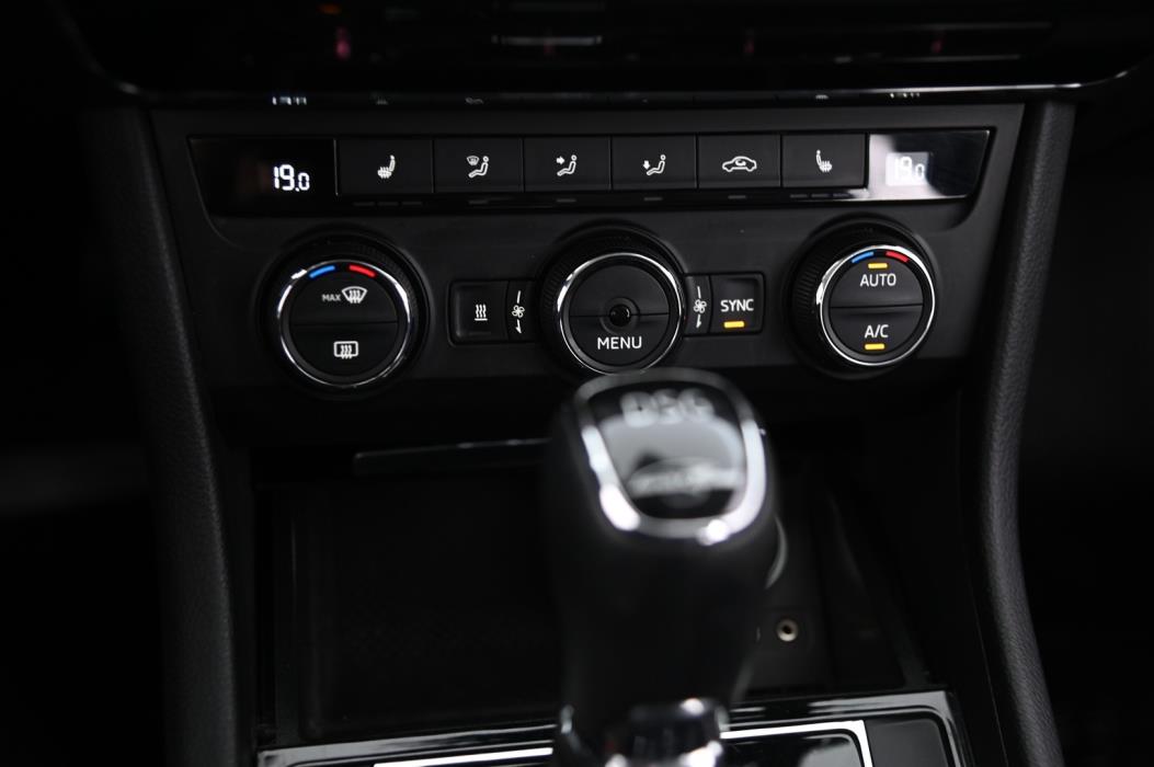 SKODA Superb 2017