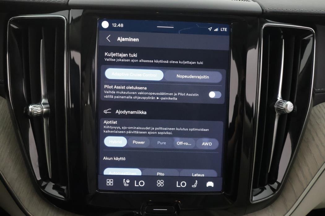 VOLVO XC60 2022