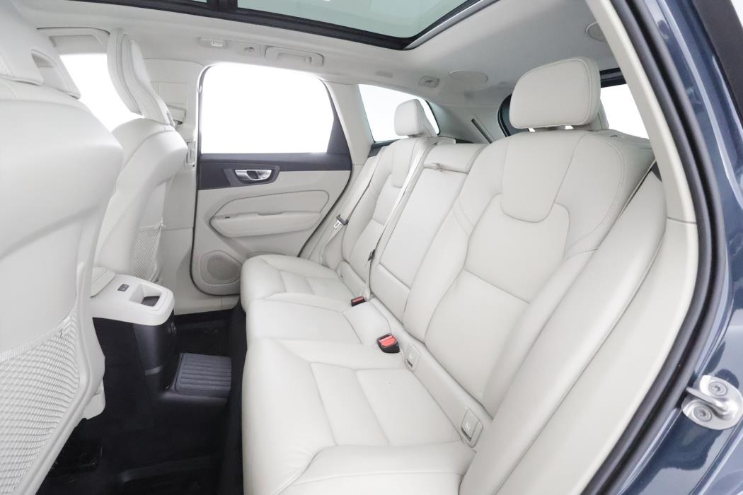 VOLVO XC60 2022