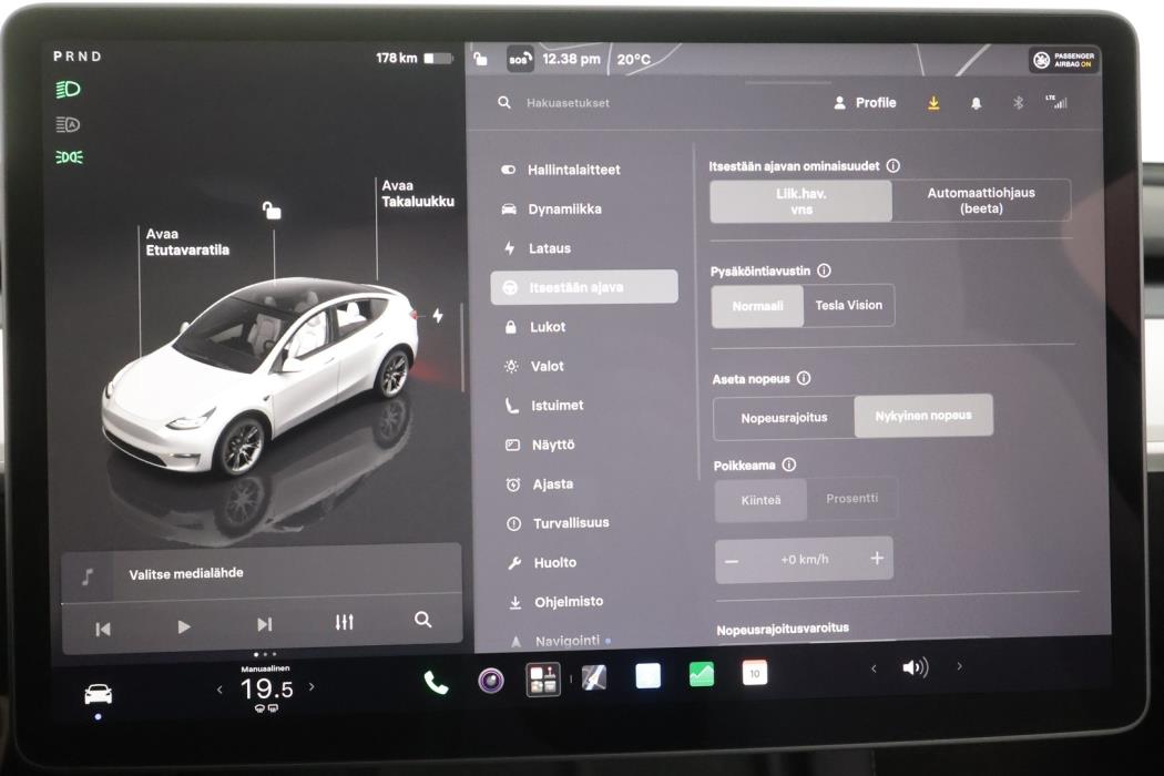 TESLA Model Y 2023