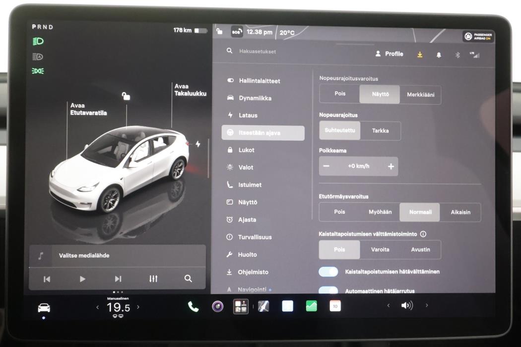 TESLA Model Y 2023
