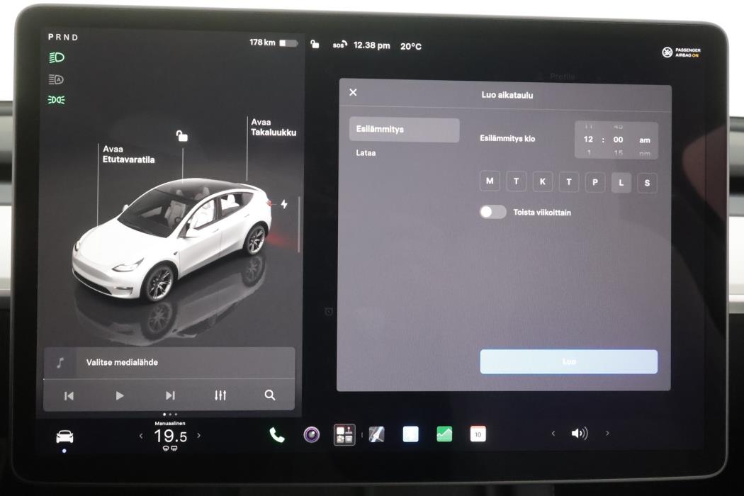 TESLA Model Y 2023