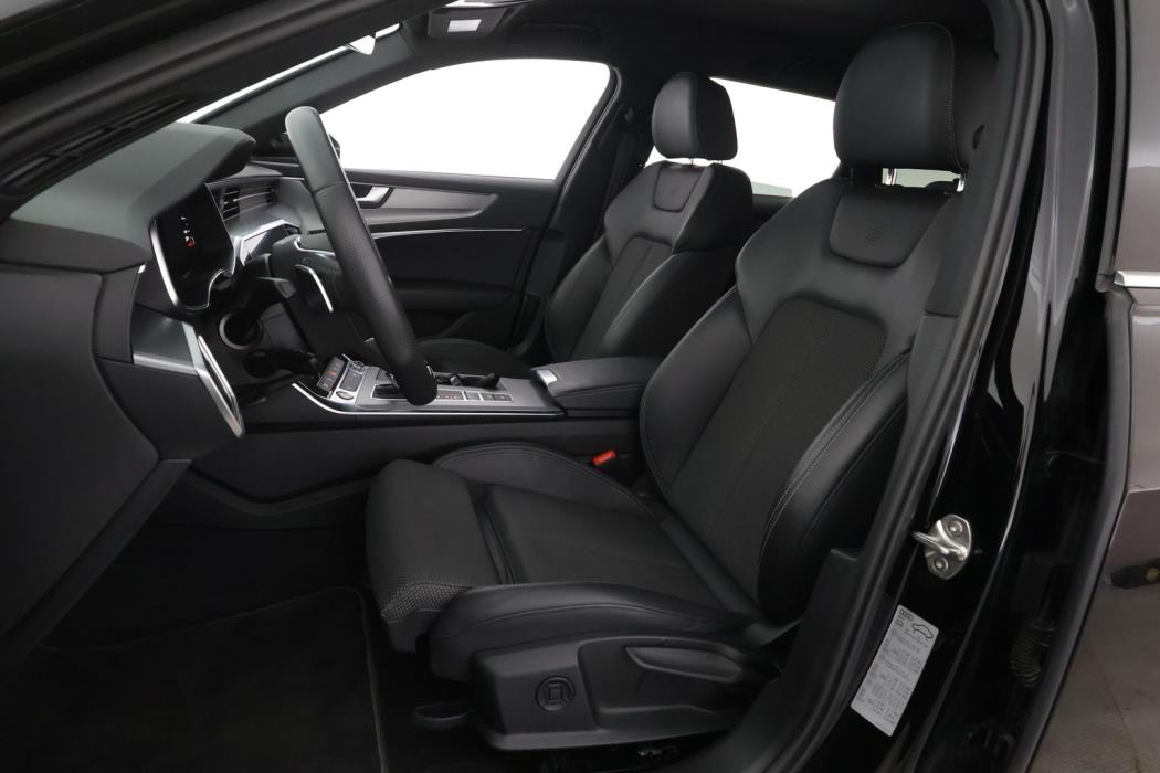 AUDI A6 2023
