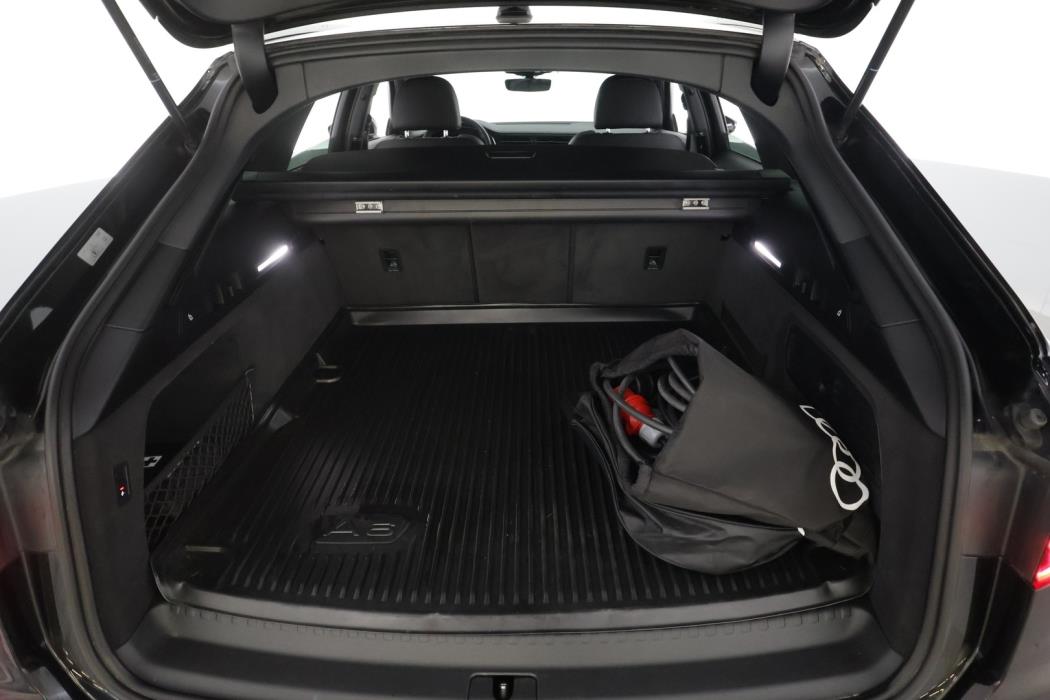 AUDI A6 2023
