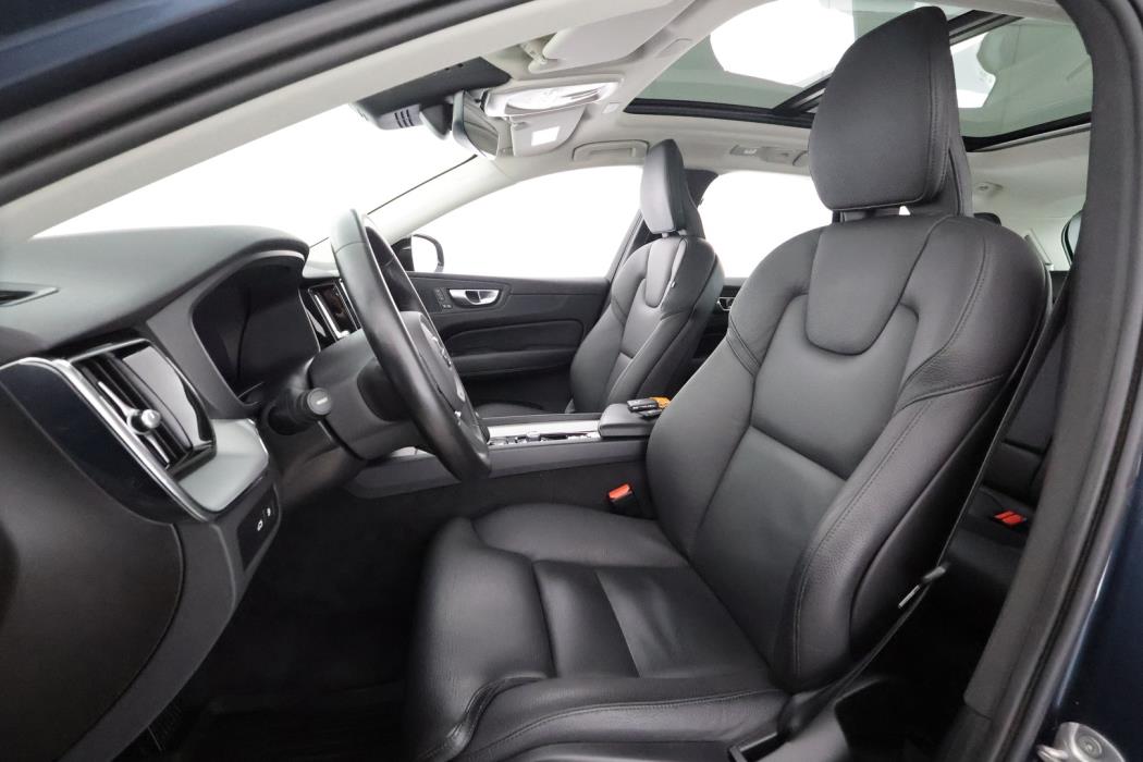 VOLVO XC60 2024