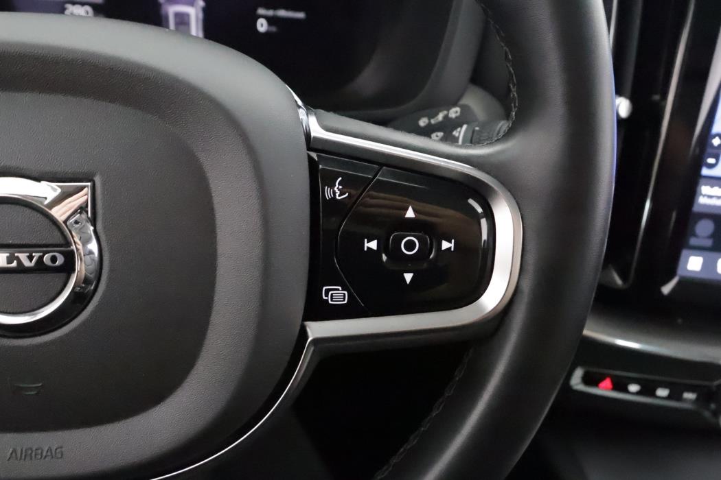 VOLVO XC60 2024