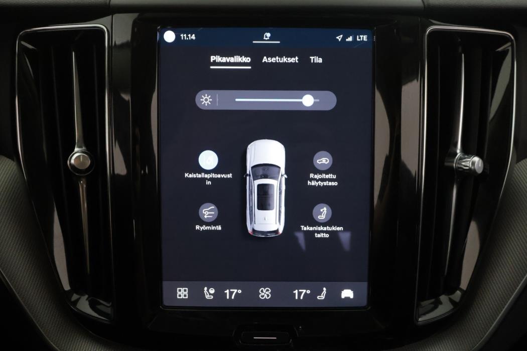 VOLVO XC60 2024