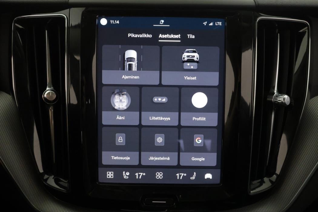 VOLVO XC60 2024