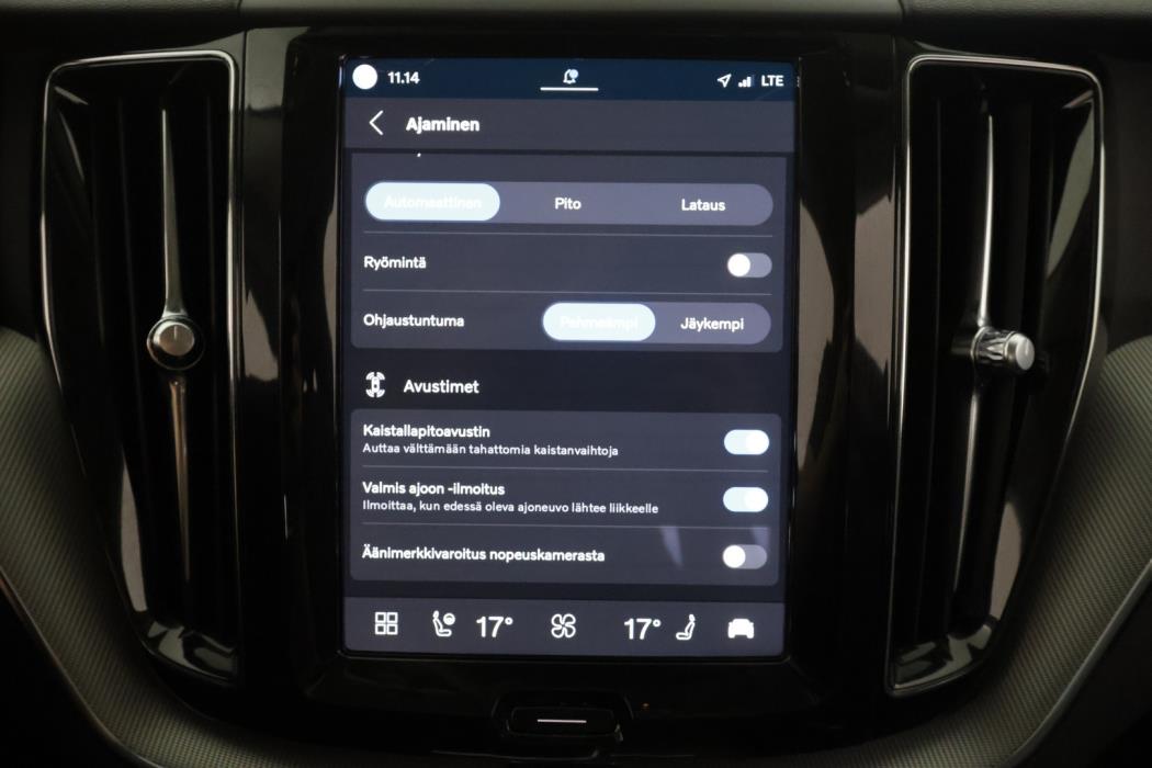 VOLVO XC60 2024