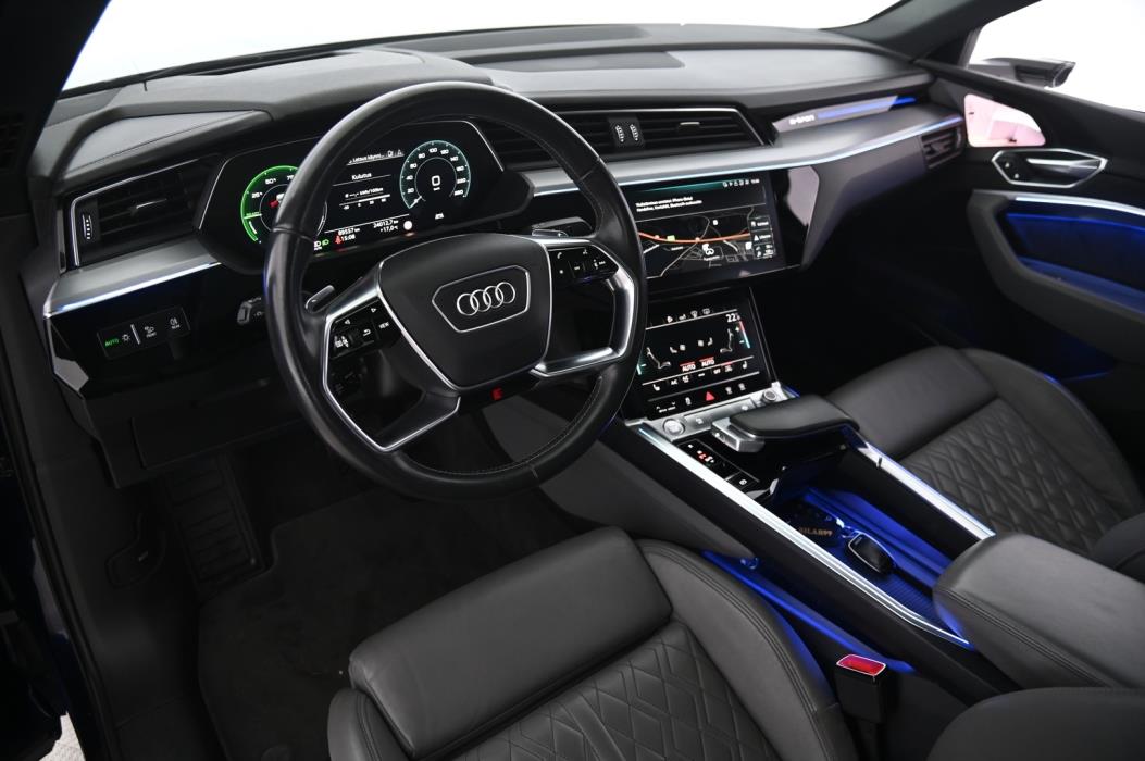 AUDI e-tron 2020