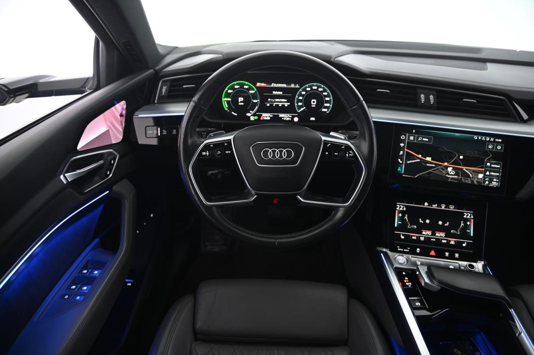 AUDI e-tron 2020