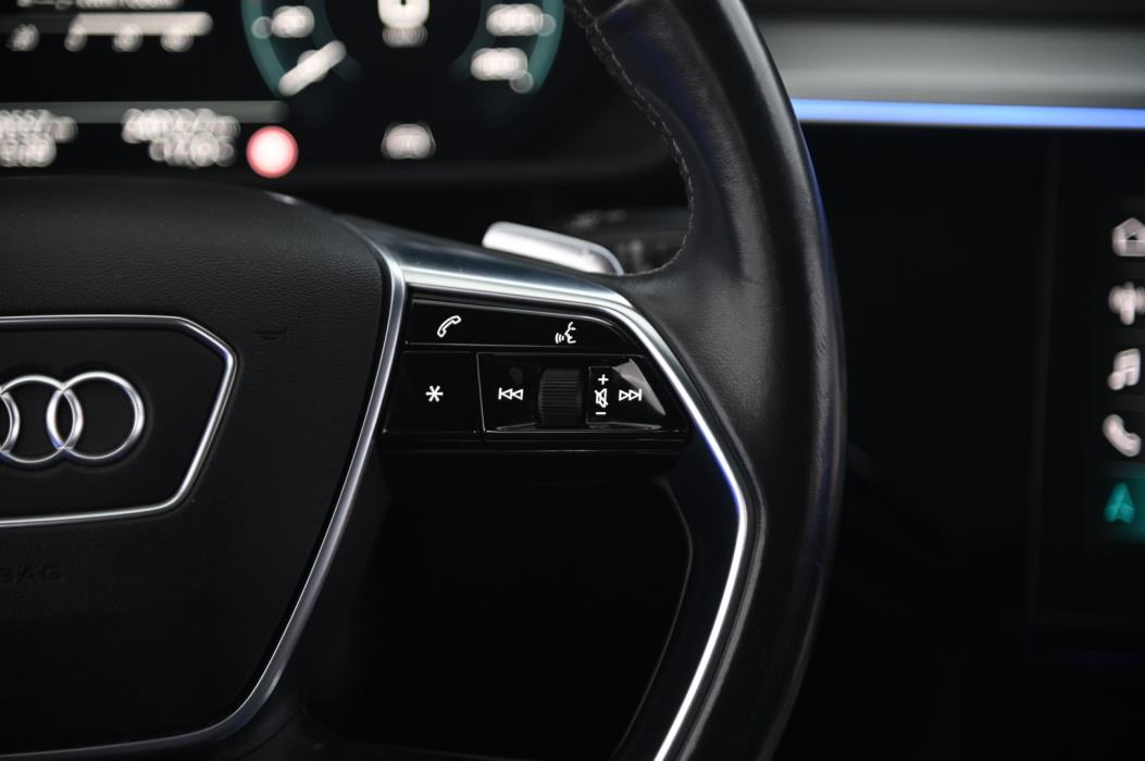 AUDI e-tron 2020