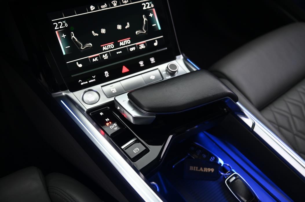 AUDI e-tron 2020