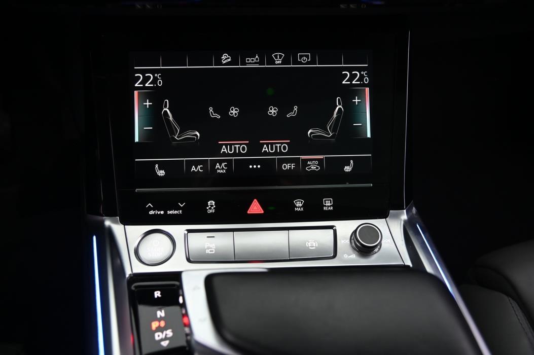 AUDI e-tron 2020