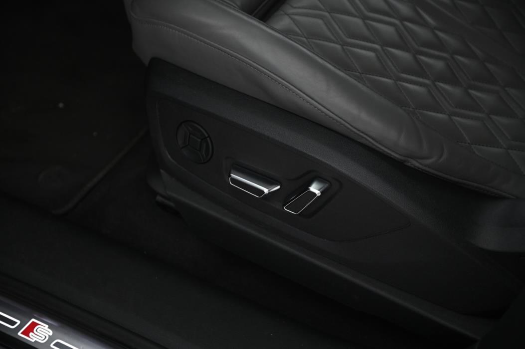 AUDI e-tron 2020