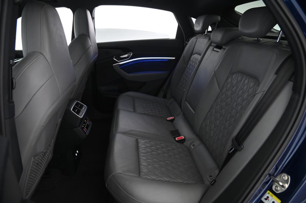 AUDI e-tron 2020