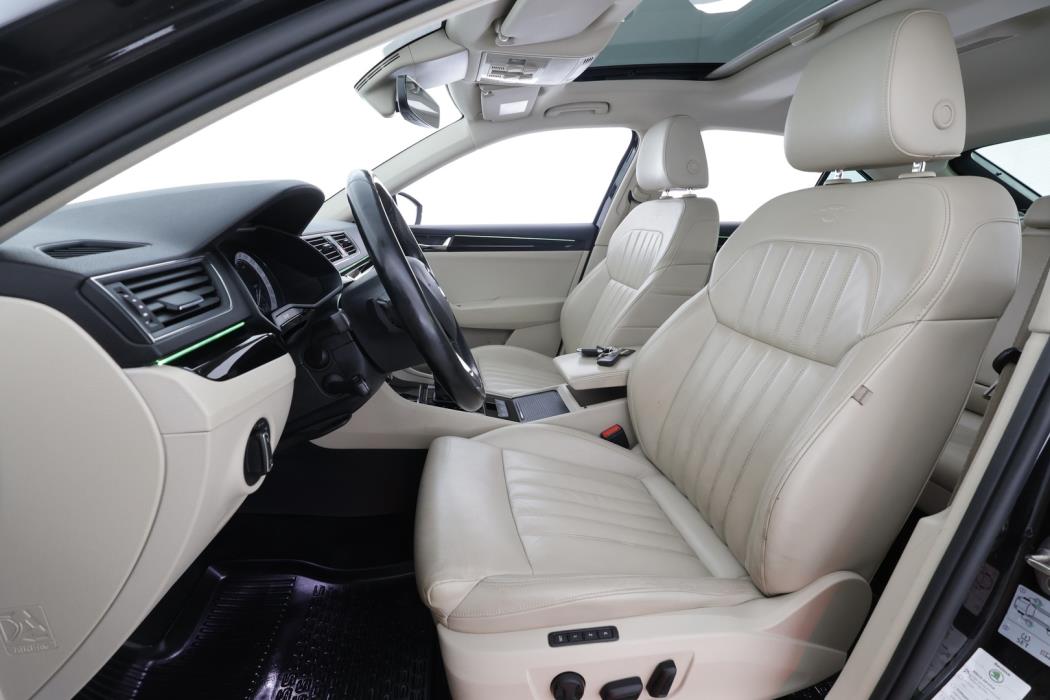 SKODA Superb 2017