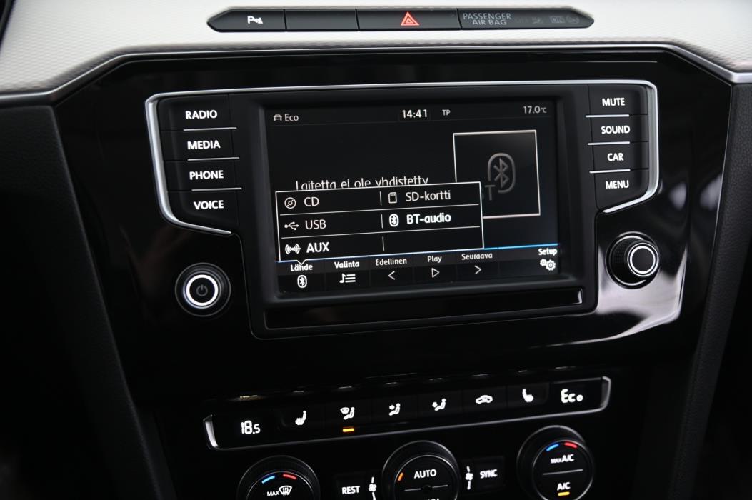 VOLKSWAGEN PASSAT 2017