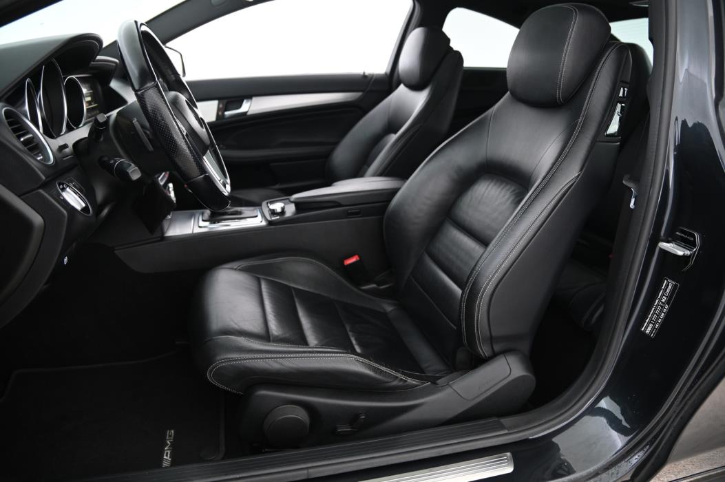 MERCEDES-BENZ C 2011