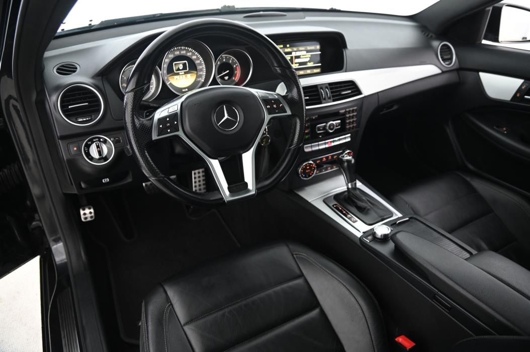 MERCEDES-BENZ C 2011
