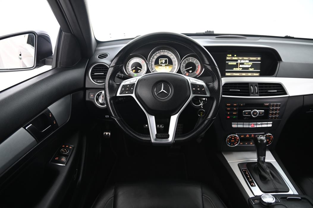 MERCEDES-BENZ C 2011