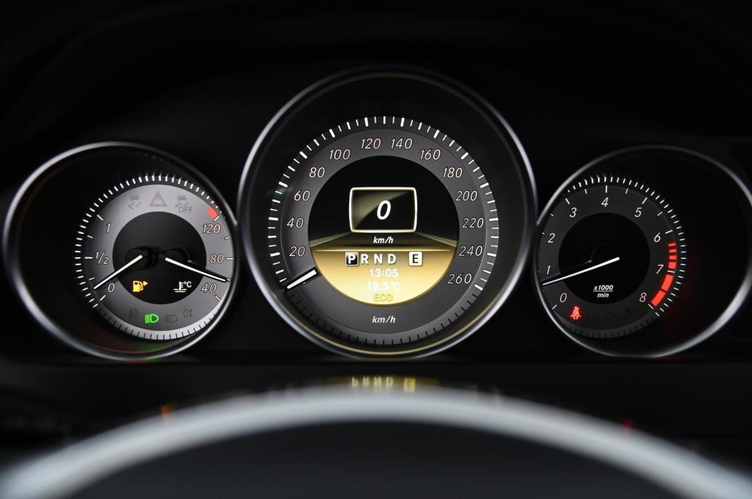 MERCEDES-BENZ C 2011