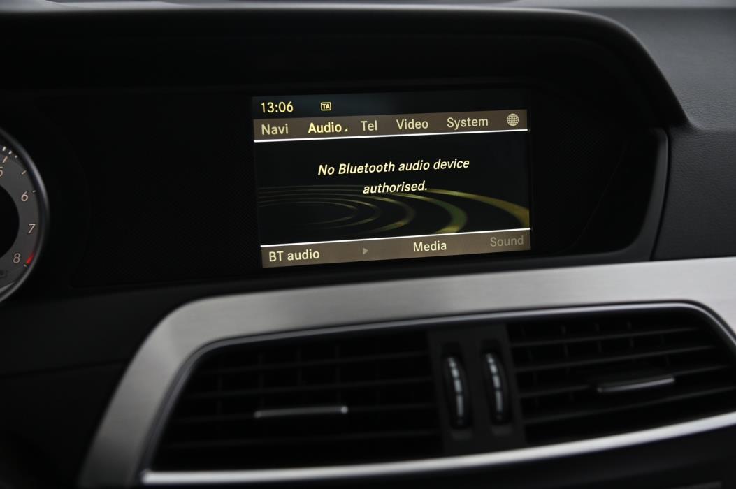 MERCEDES-BENZ C 2011